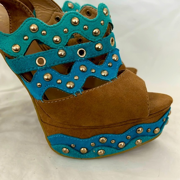 Liliana - Tan and Teal Platform Slingbacks. Size 7.5. - Picture 9 of 9